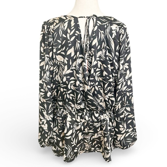 Gilli Blouse - Picture 6 of 7